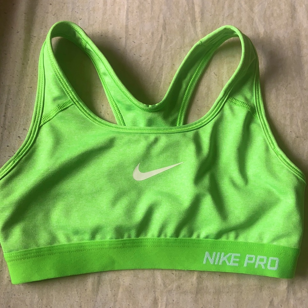 NIKE sports bra